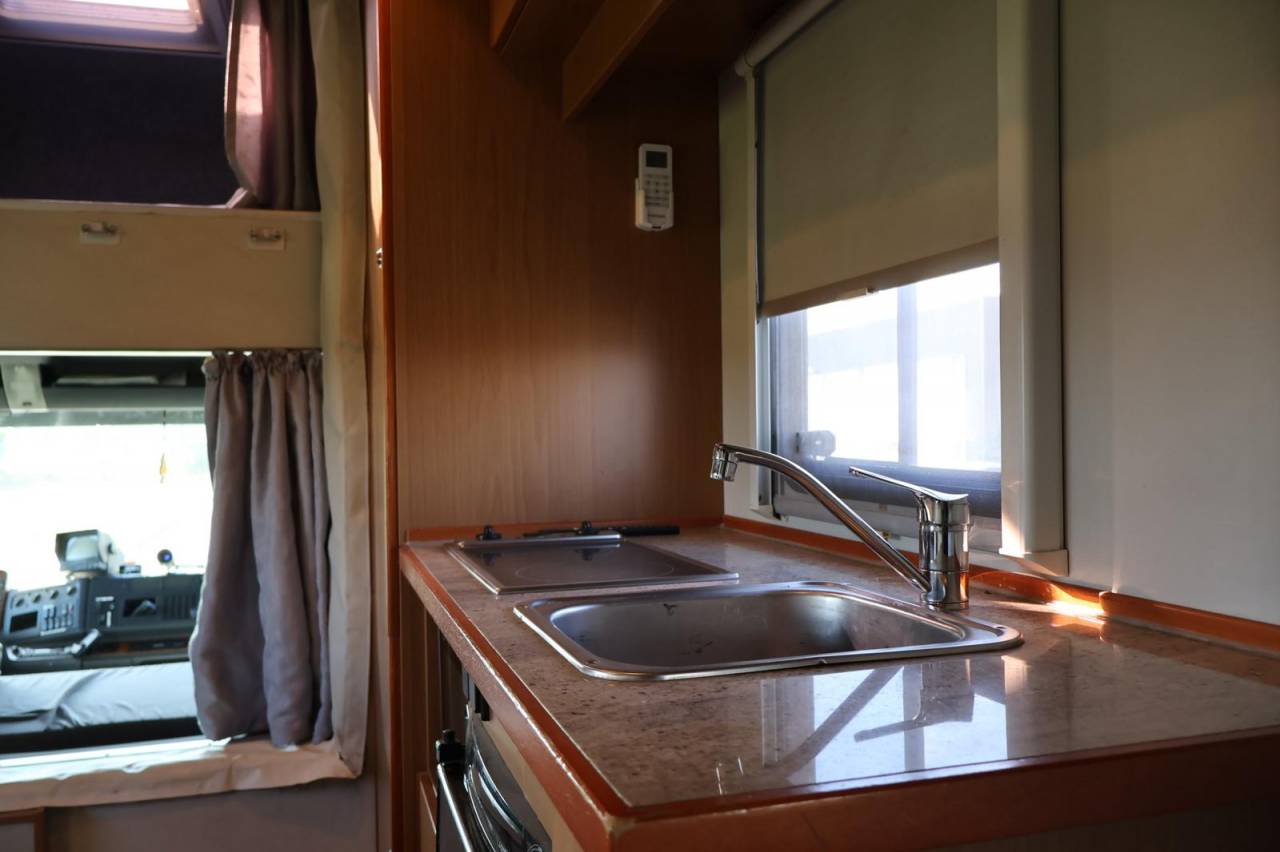 Horsebox NON-HGV - Other brand - MAN TGA 26.430 JL POP OUT 2007 Used