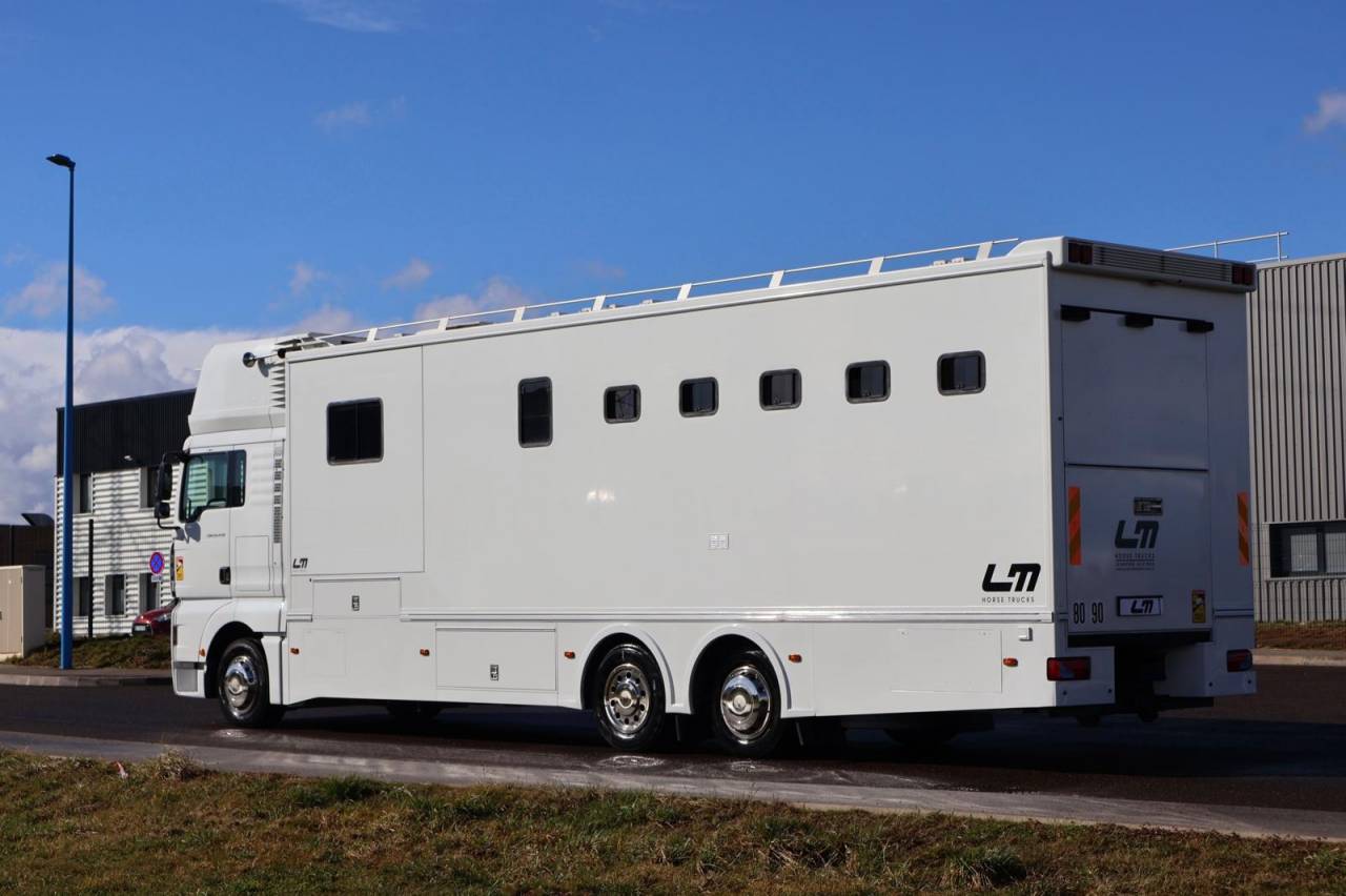 Horsebox NON-HGV - Other brand - MAN TGA 26.430 JL POP OUT 2007 Used