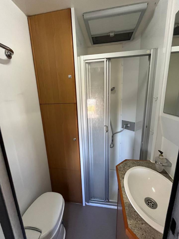 Horsebox NON-HGV - Other brand - MAN TGA 26.430 JL POP OUT 2007 Used