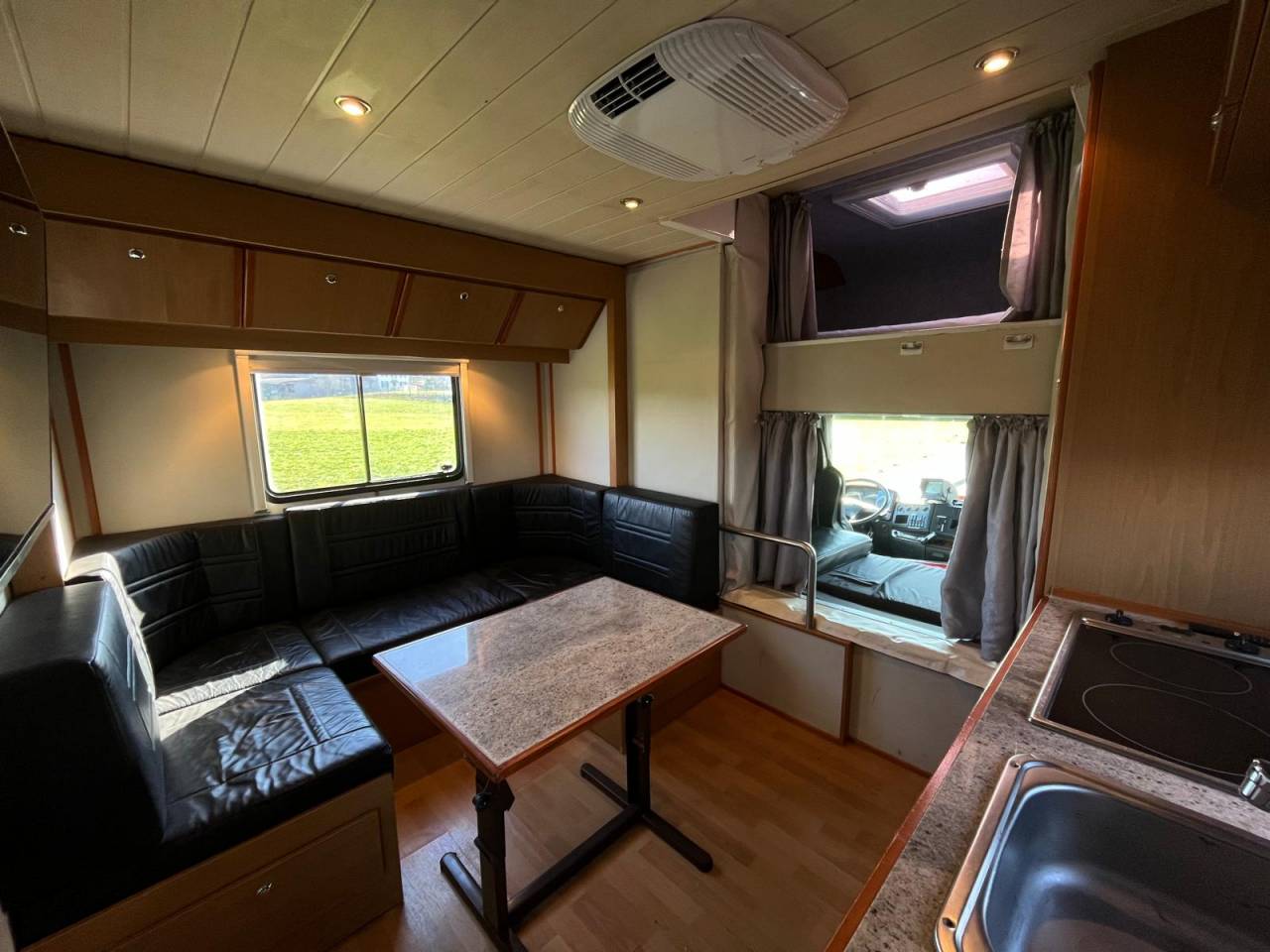 Horsebox NON-HGV - Other brand - MAN TGA 26.430 JL POP OUT 2007 Used