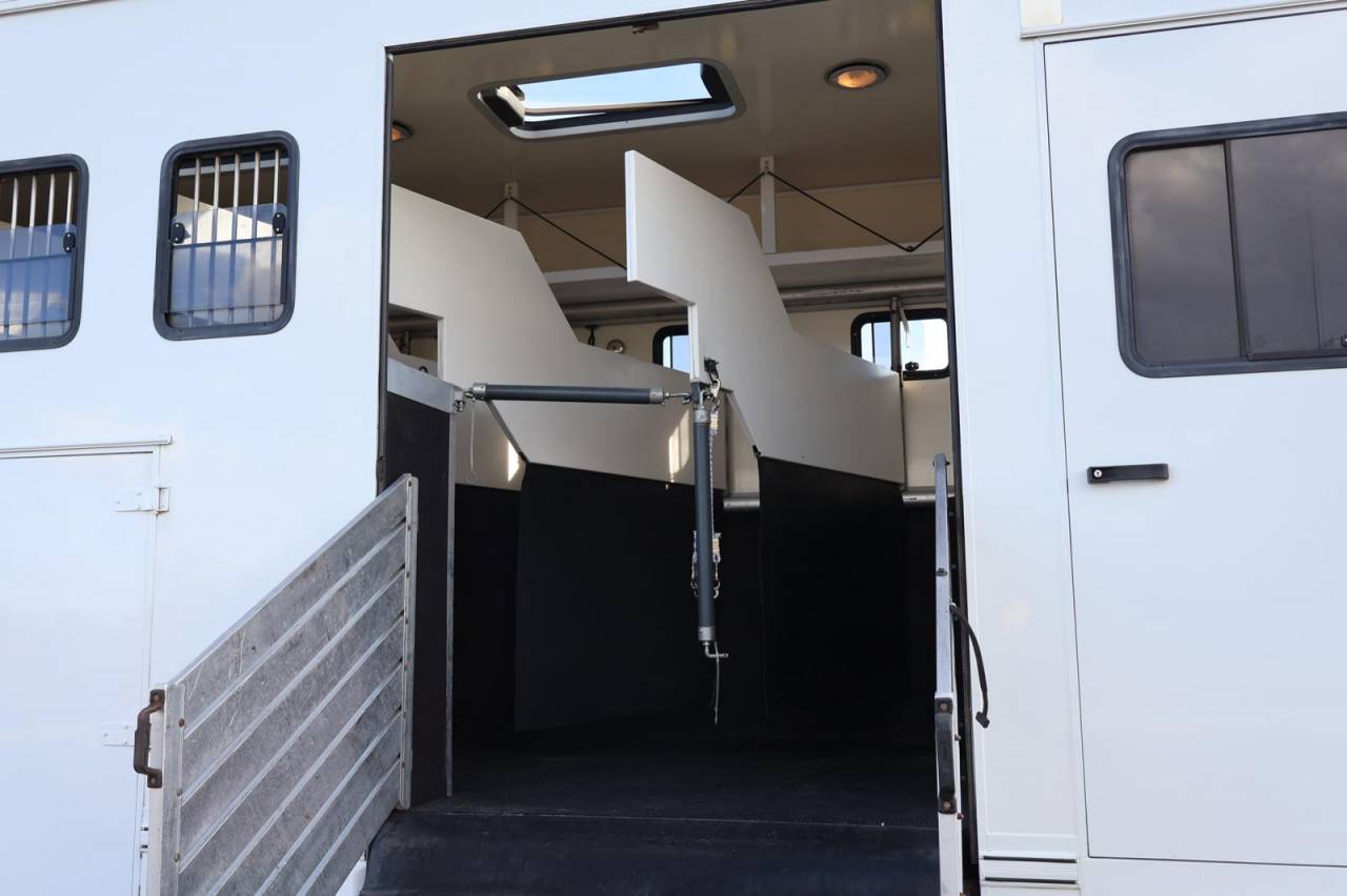 Horsebox NON-HGV - Other brand - MAN TGA 26.430 JL POP OUT 2007 Used