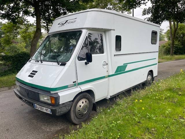 Horsebox HGV Renault Master 1993 Used