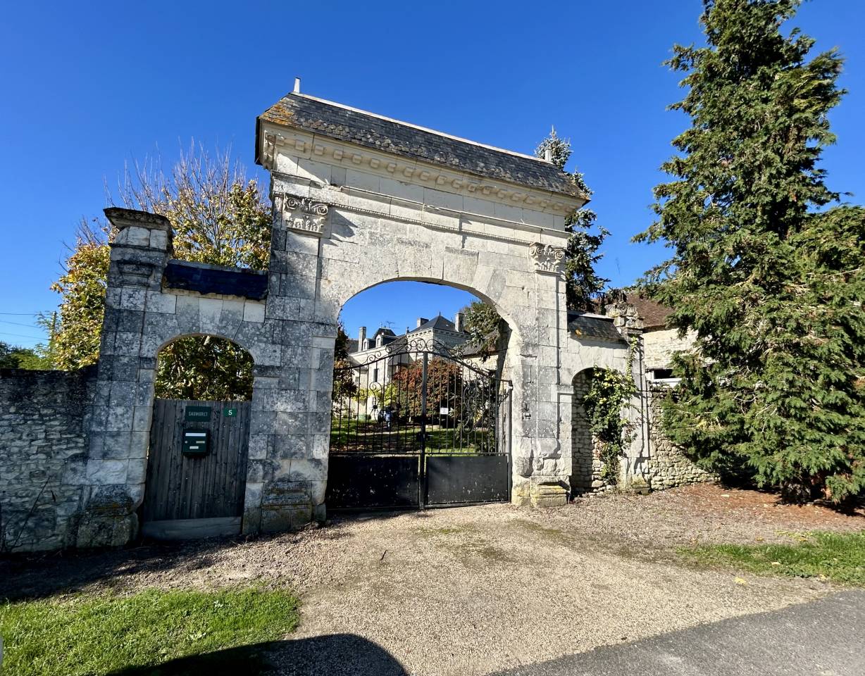 Luxury property  Indre-et-Loire