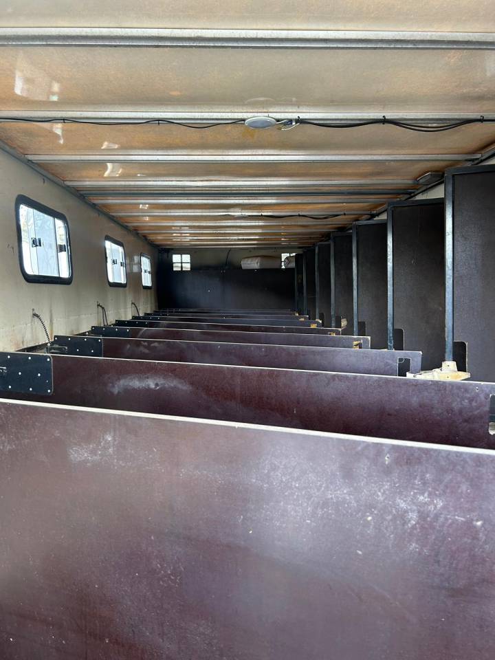 Horsebox NON-HGV Renault midle 2011 Used