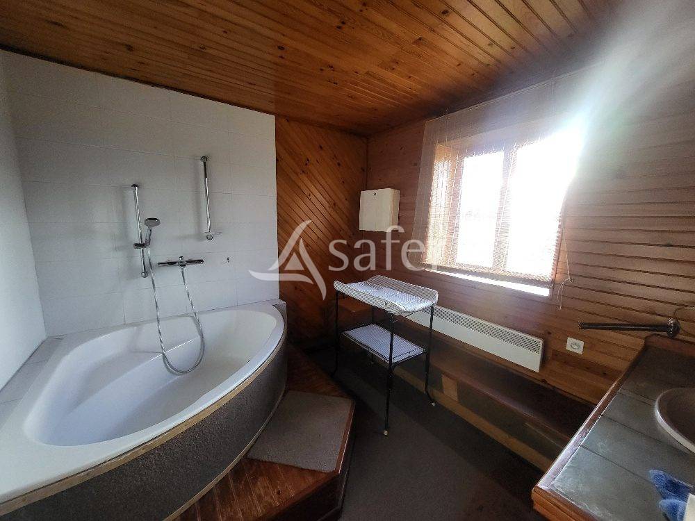 Equestrian property  Ain