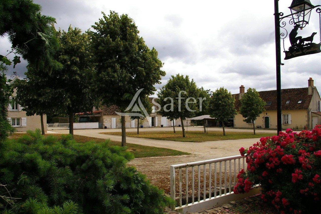 Other country property  Loiret