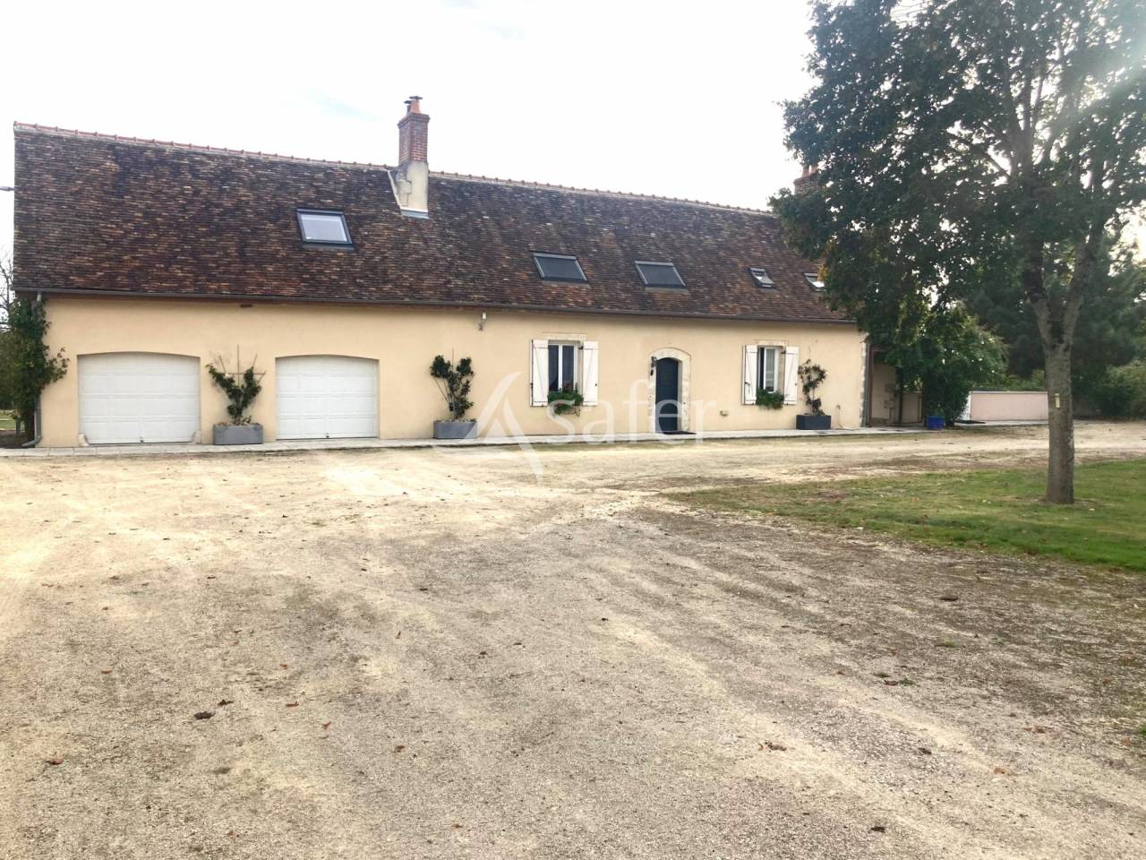 Other country property  Loiret