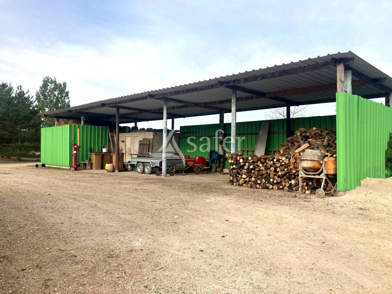 Other country property  Loiret