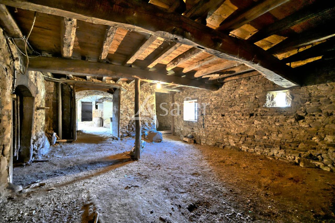 Other country property  Rhône