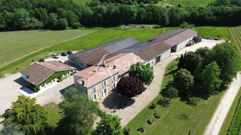 Other country property  Gironde