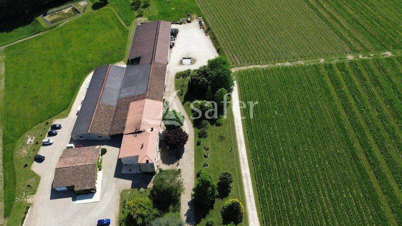 Other country property  Gironde