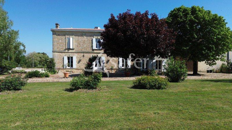 Other country property  Gironde