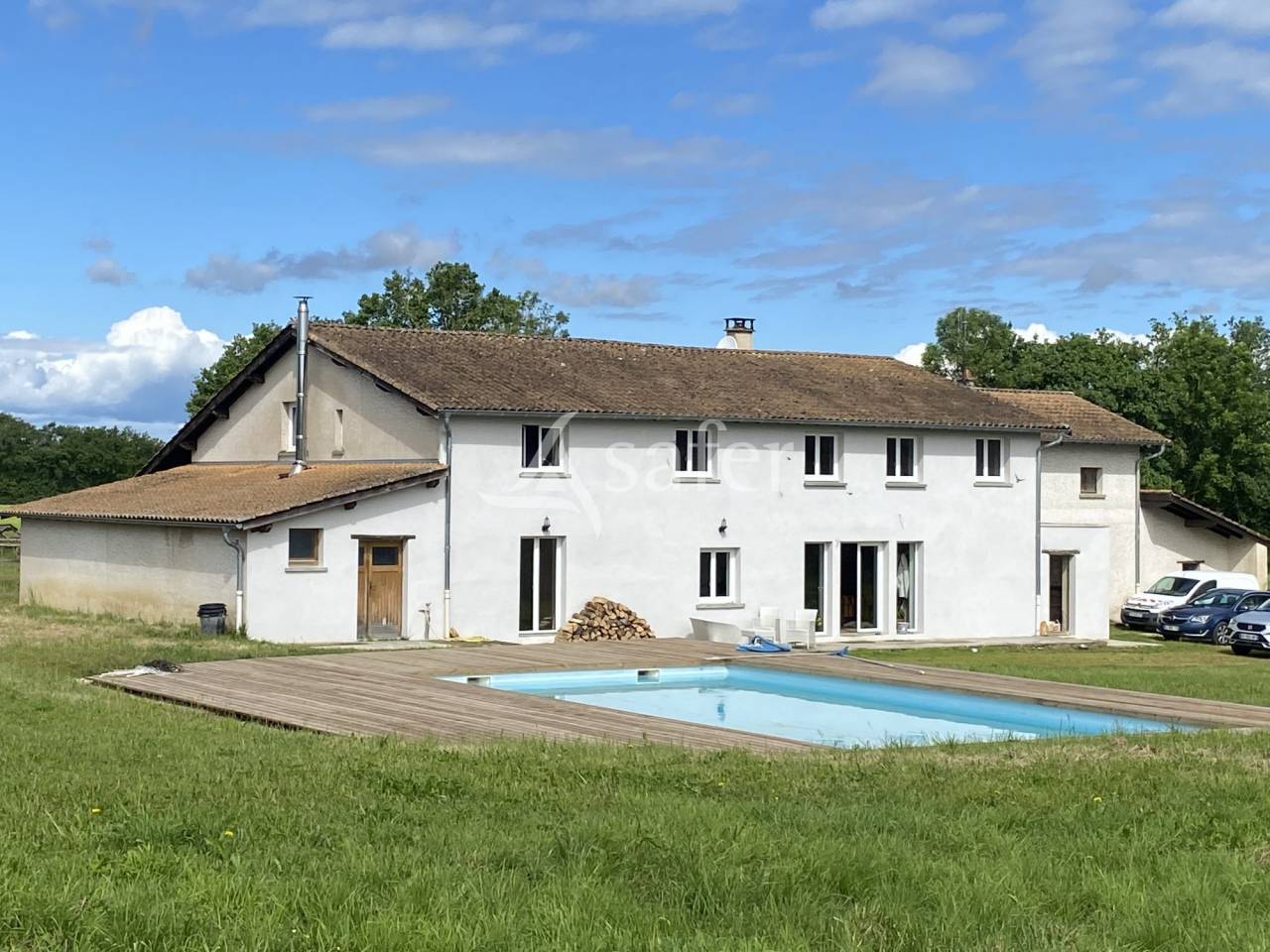 Equestrian property  Ain