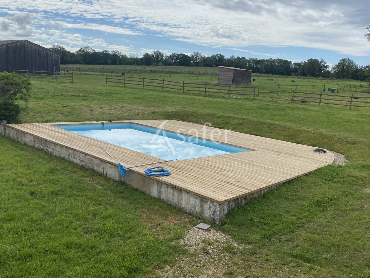 Equestrian property  Ain