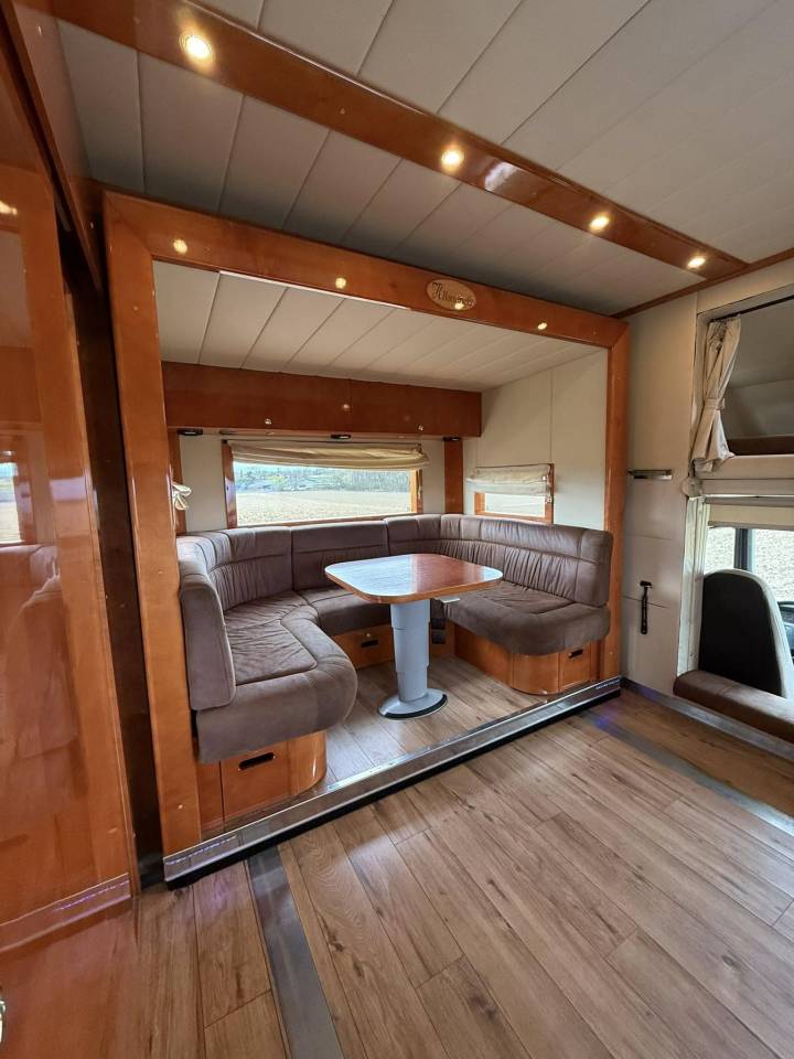 Horsebox NON-HGV Renault midlum 300 cv 2013 Used