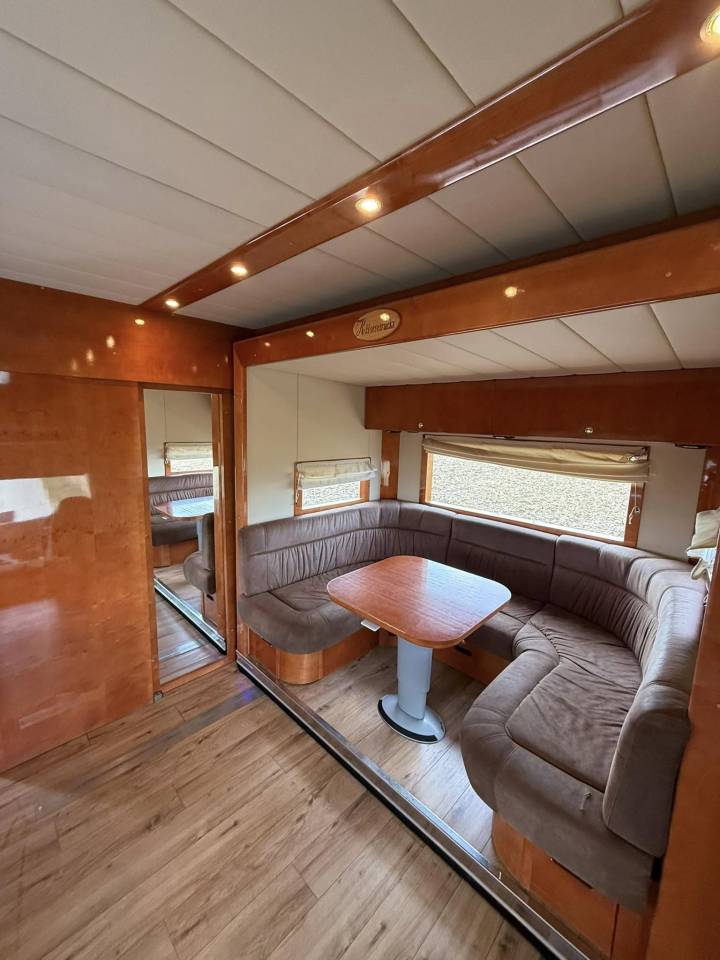 Horsebox NON-HGV Renault midlum 300 cv 2013 Used