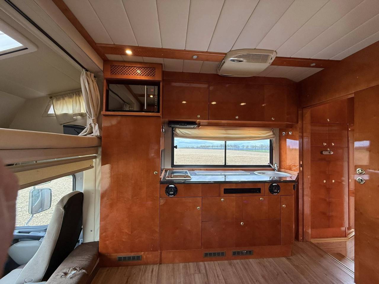 Horsebox NON-HGV Renault midlum 300 cv 2013 Used