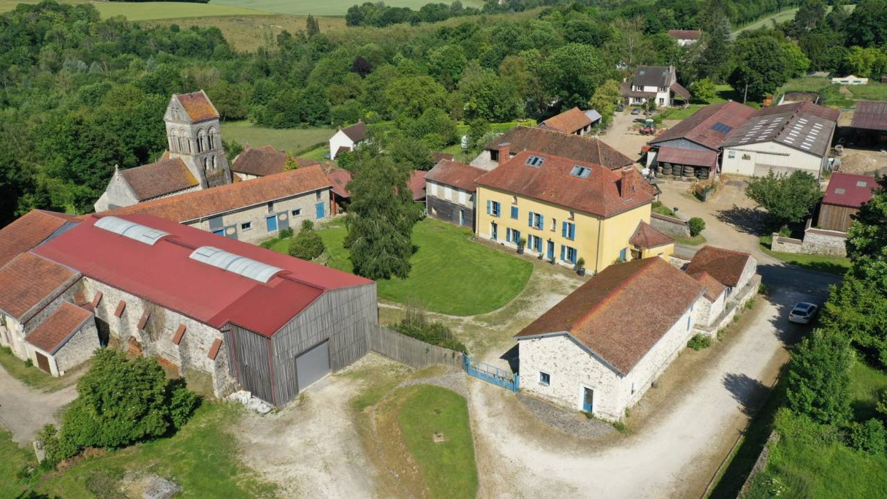 Equestrian property  Aisne