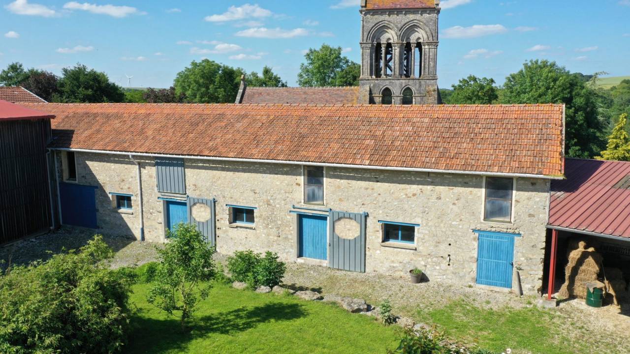 Equestrian property  Aisne