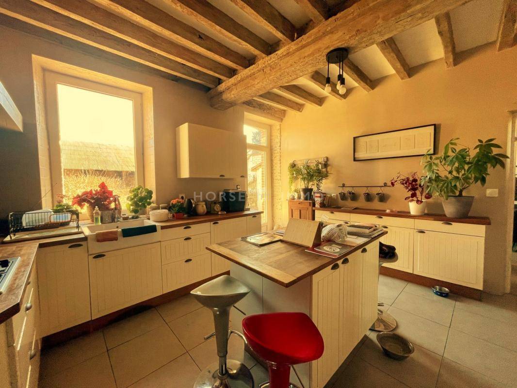 Riding school  Yonne