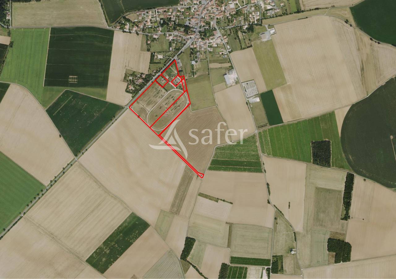 Equestrian property  Charente-Maritime