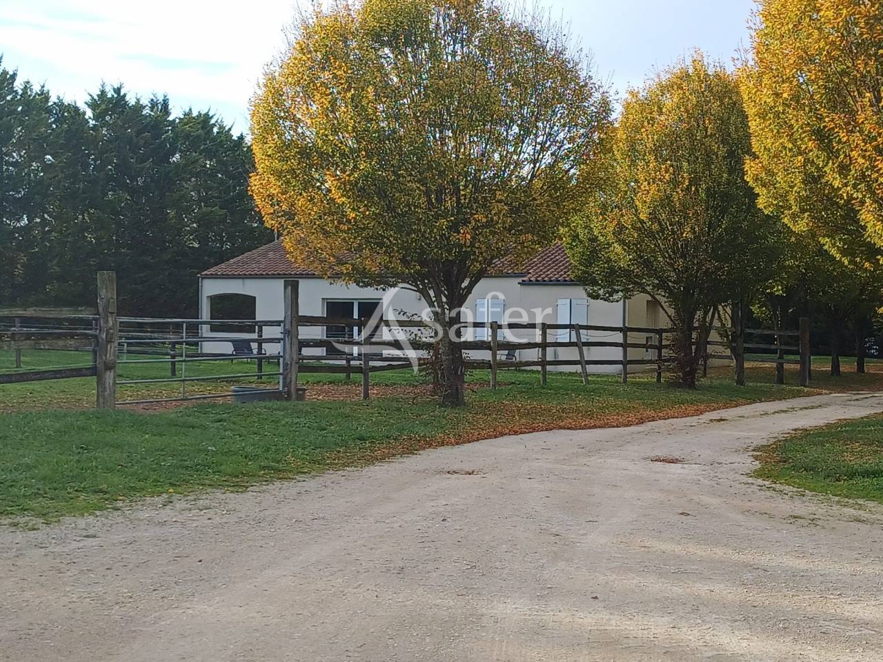 Equestrian property  Charente-Maritime