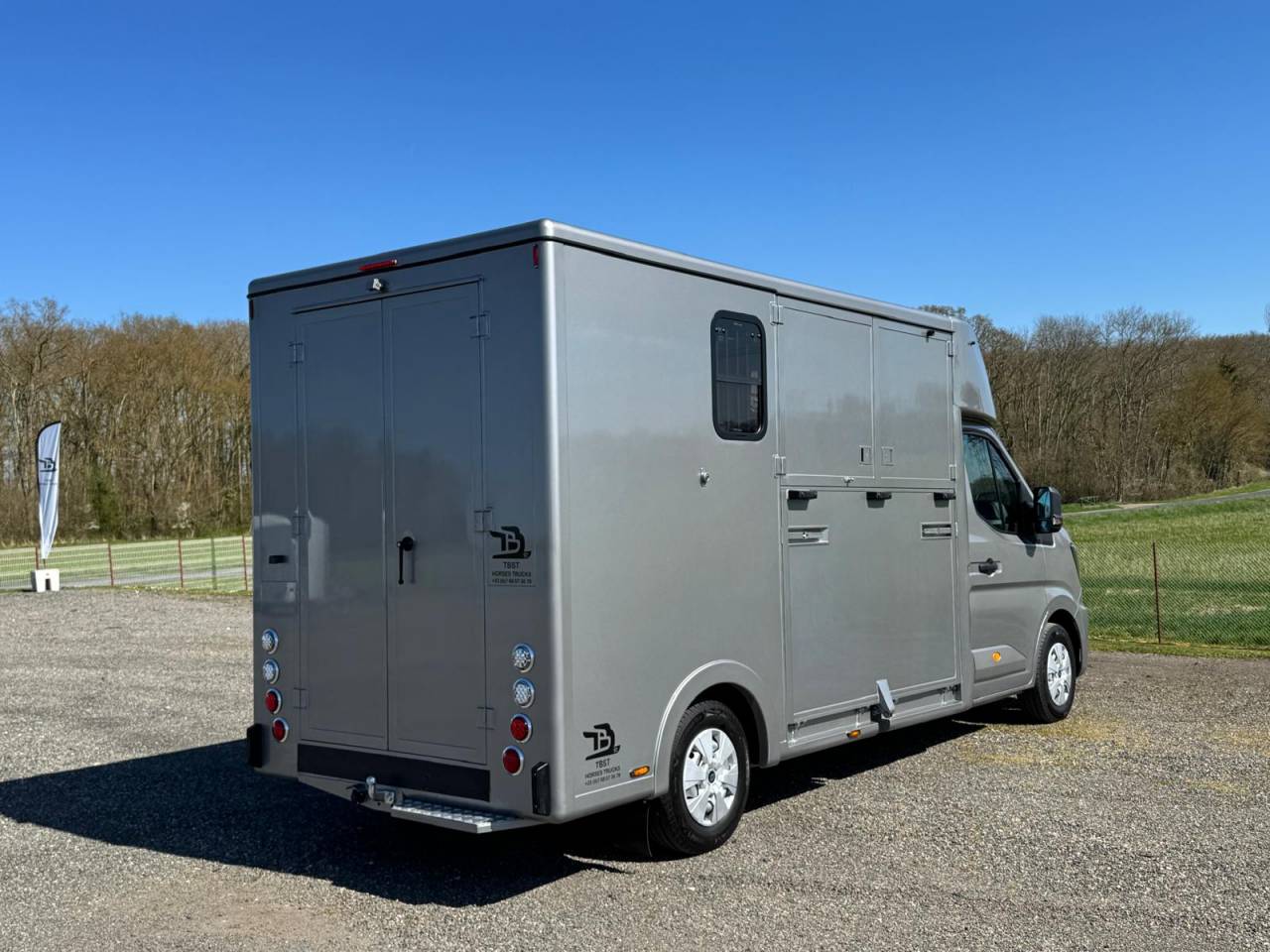 Horsebox HGV TBST Renault Master 2025 New