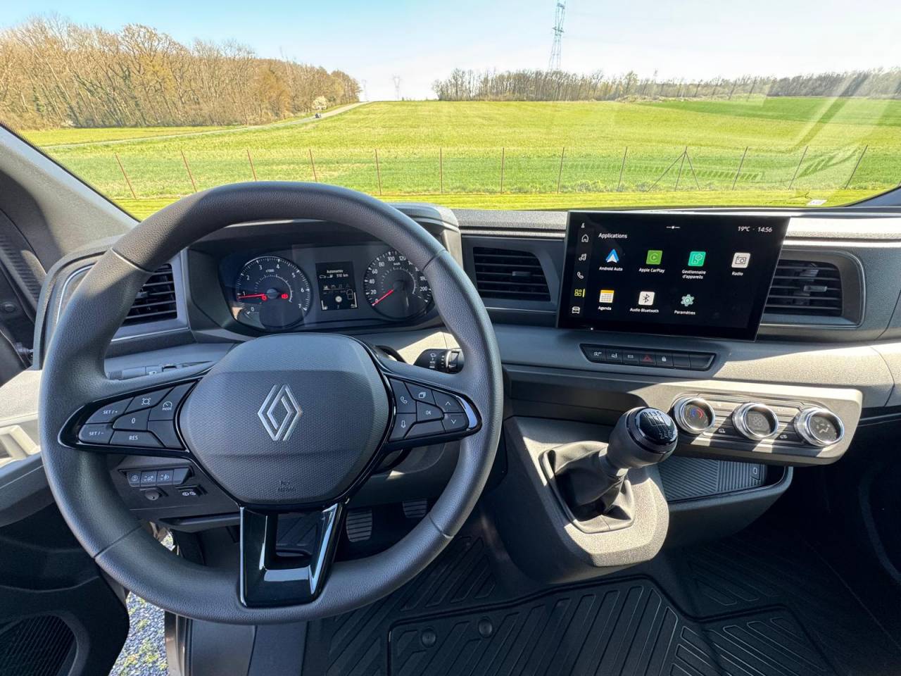 Horsebox HGV TBST Renault Master 2025 New