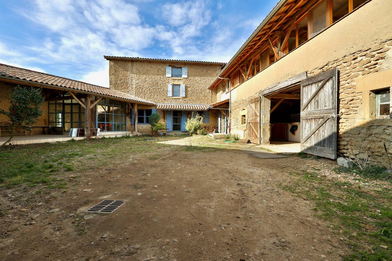 Equestrian property  Drôme