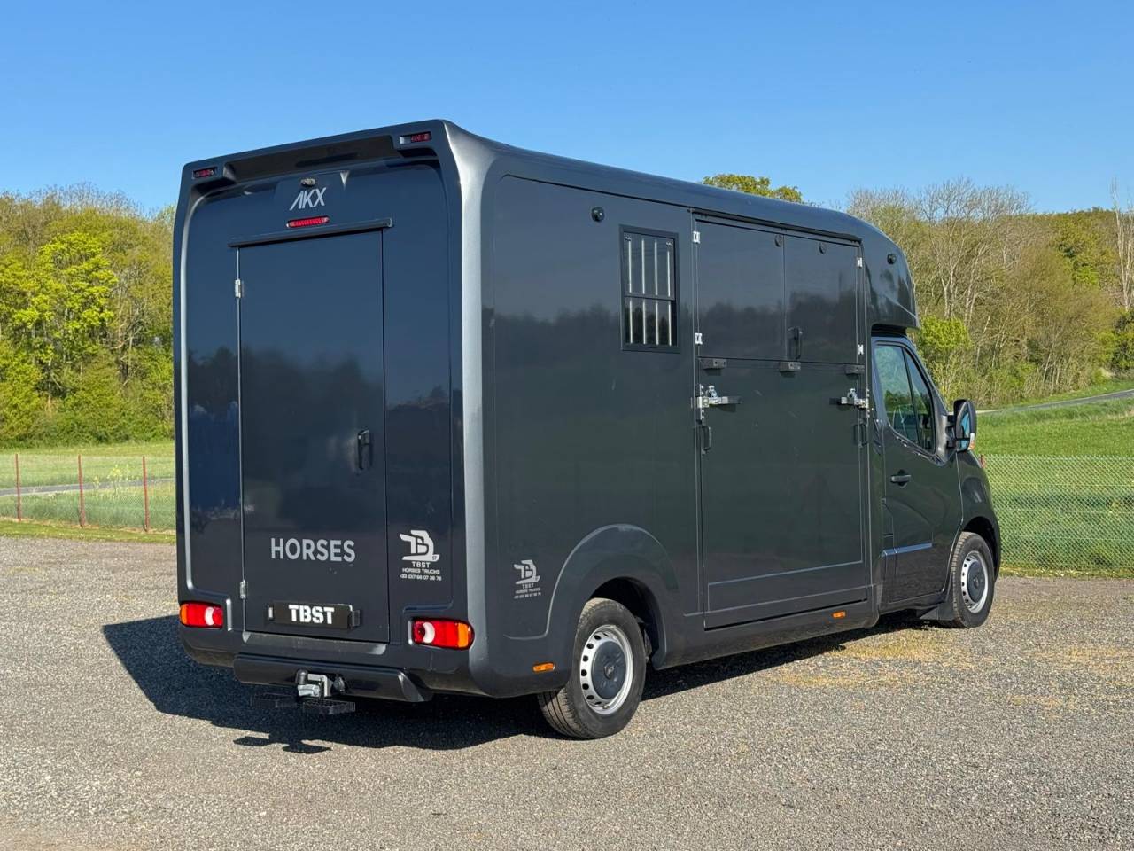 Horsebox HGV AKX Renault 2021 Used