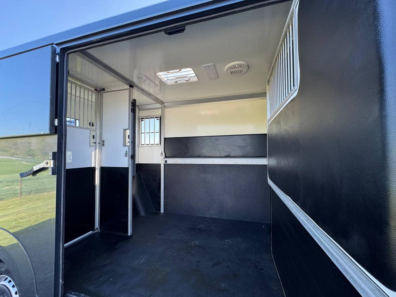 Horsebox HGV AKX Renault 2021 Used