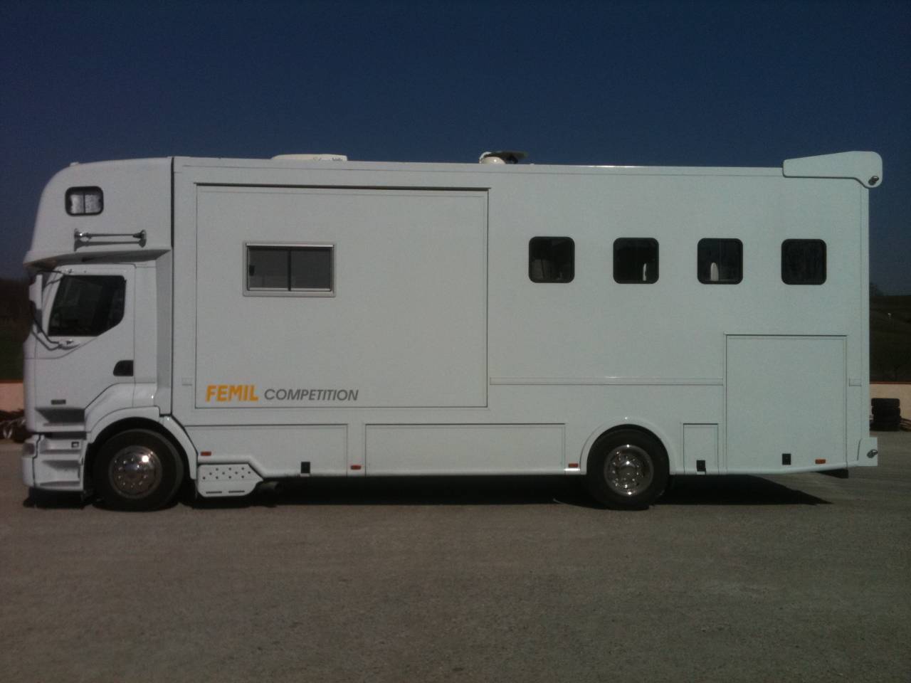 Horsebox NON-HGV Renault PRENIUM 2001 Used