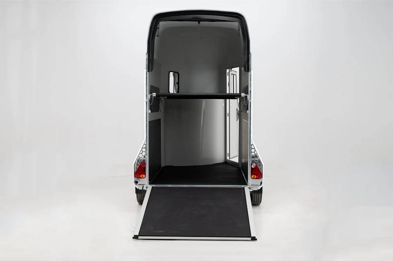 Horse trailer Cheval Liberte GOLD ONE ORIGINS AVEC SELLERIE 1,5 Stalls 2026 New