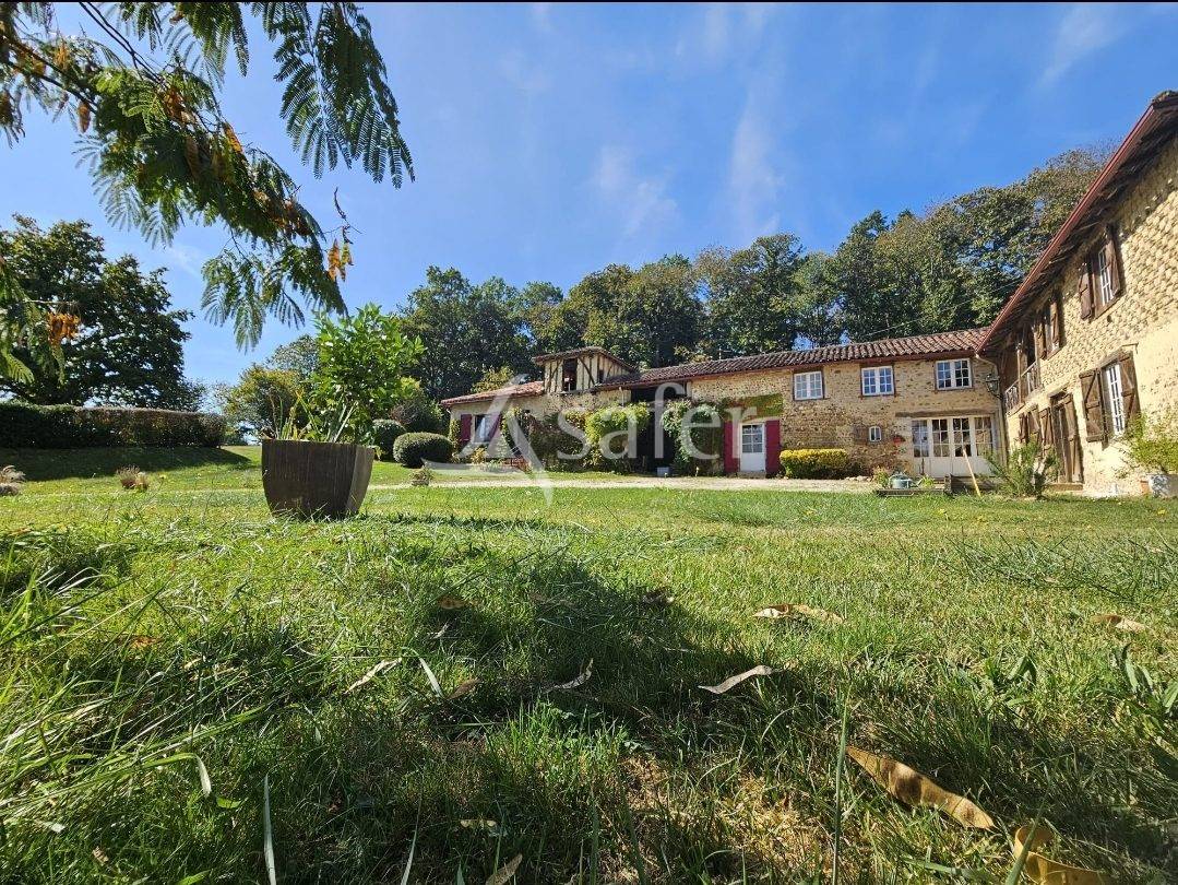 Other country property  Hautes-Pyrénées