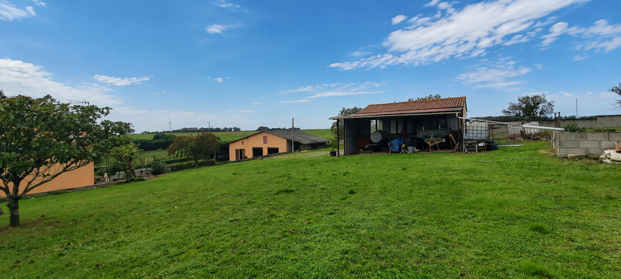 Equestrian property  Vend&eacute;e