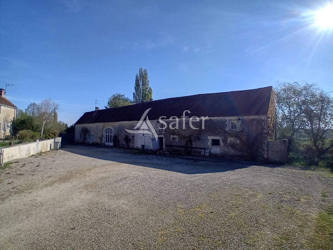 Other country property  Yonne