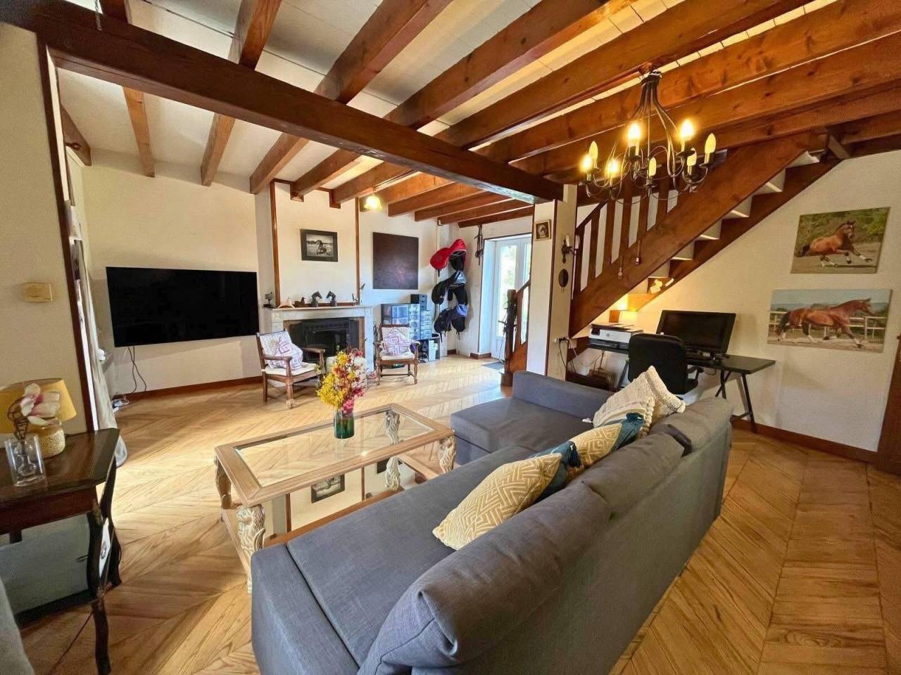 Equestrian property  Isère