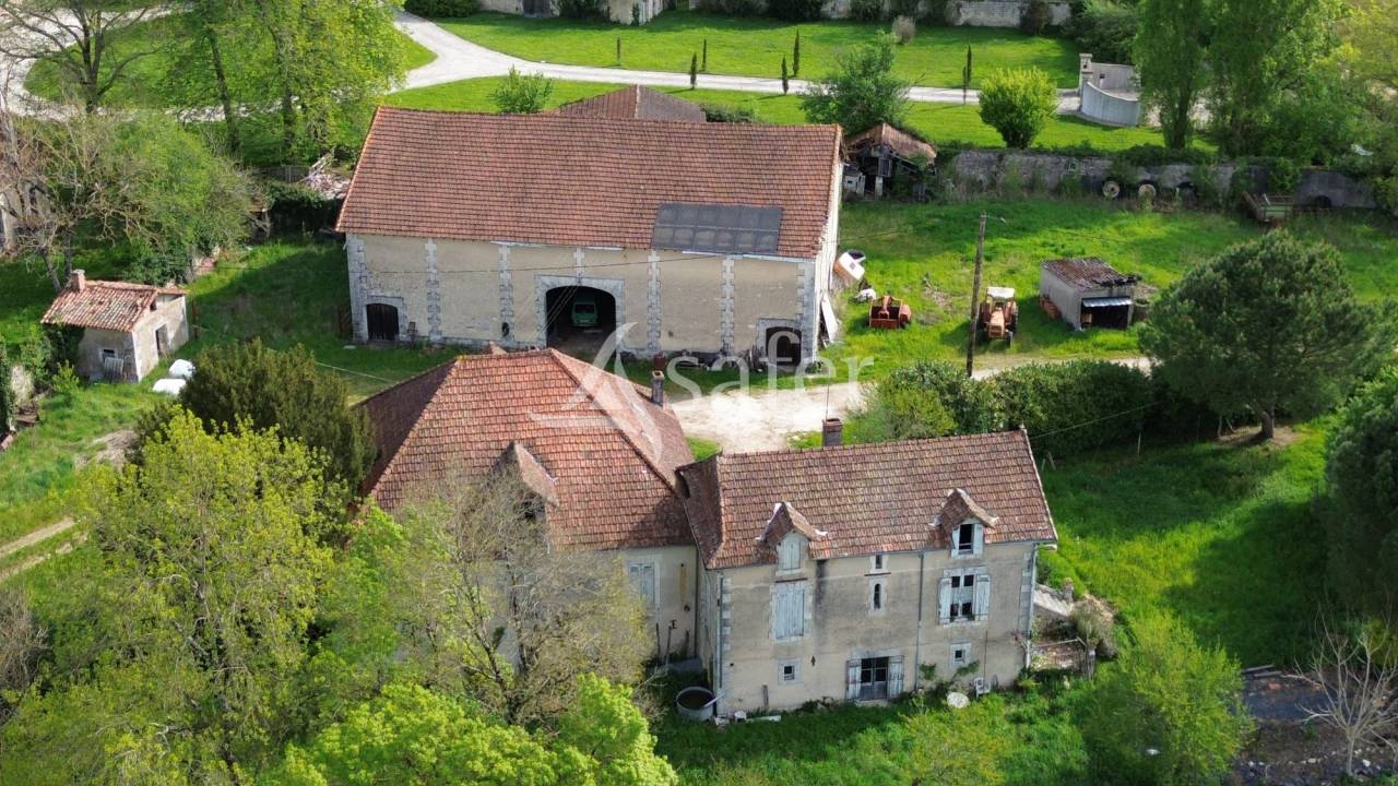 Equestrian property  Dordogne