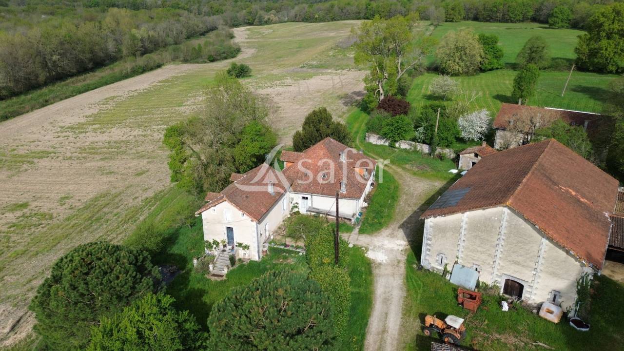 Equestrian property  Dordogne