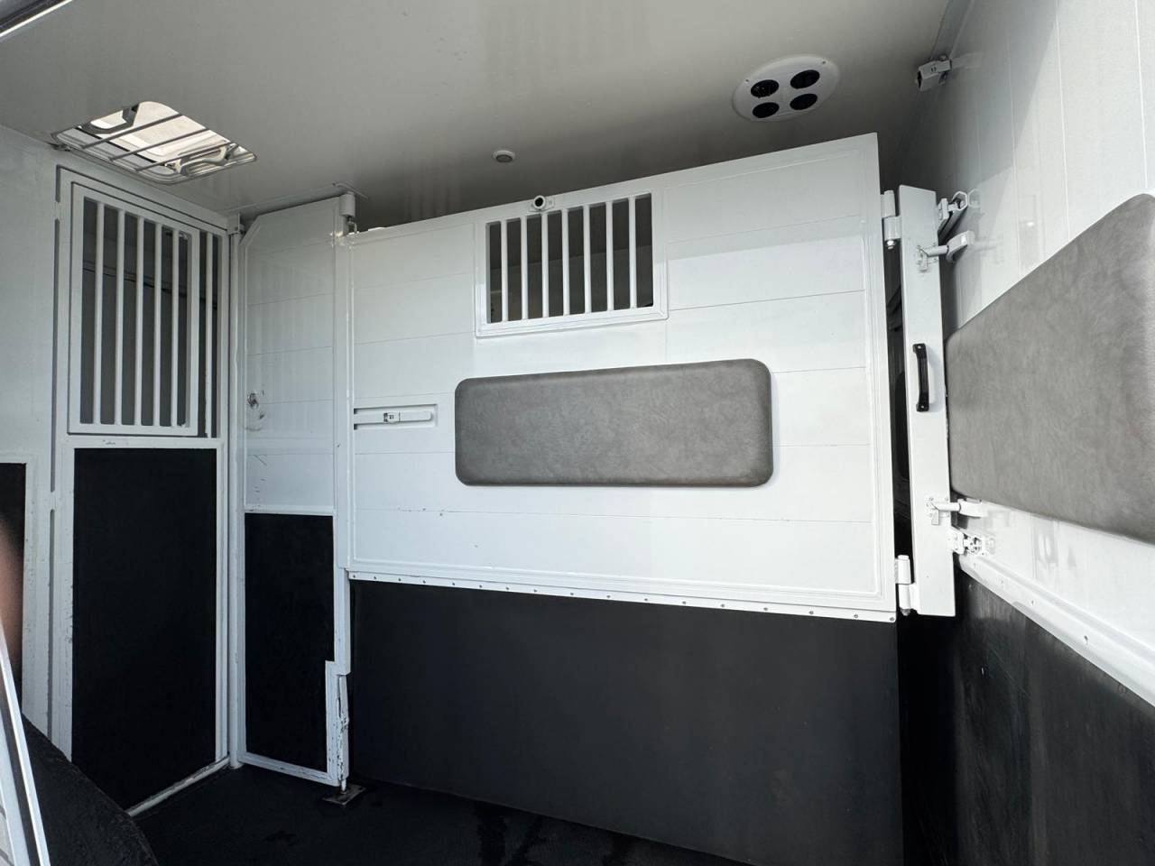 Horsebox HGV Renault Renault Master 2021 Used