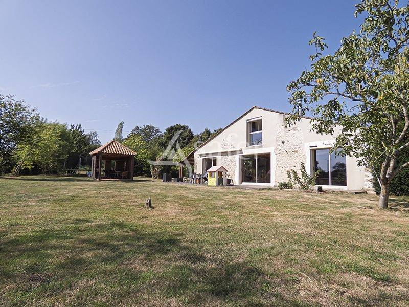 Equestrian property  Vendée