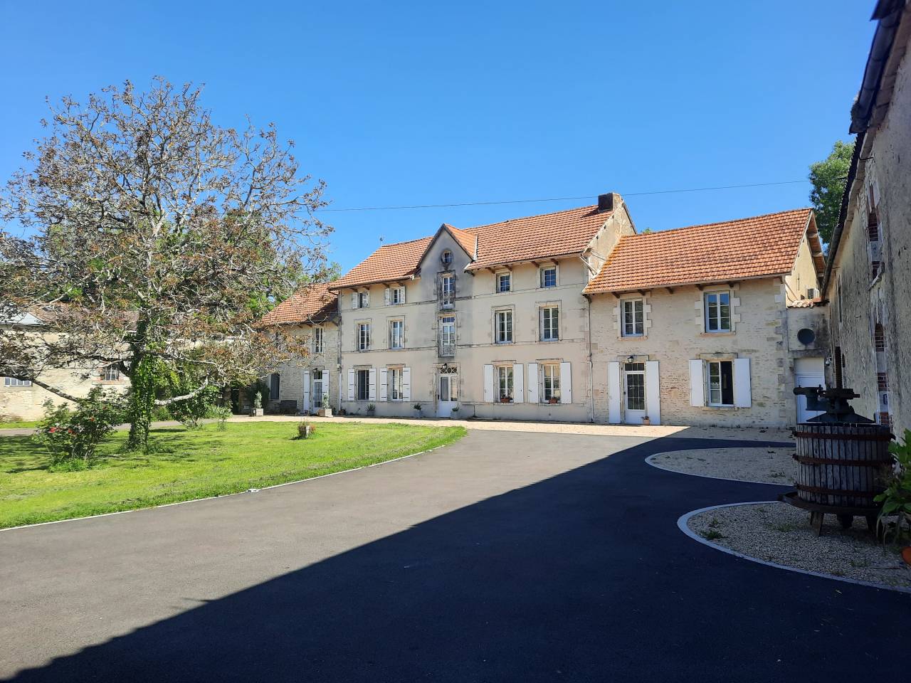 Luxurious equestrian property  Charente-Maritime