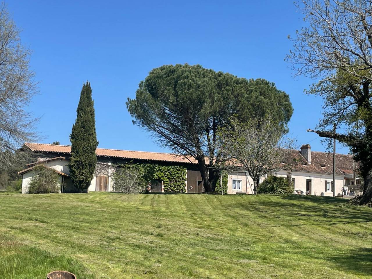 Holiday equestrian property  Dordogne