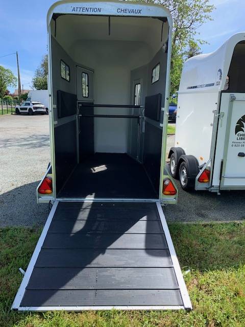 Horse trailer Cheval Liberte Touring One 1,5 Stalls 2025 New