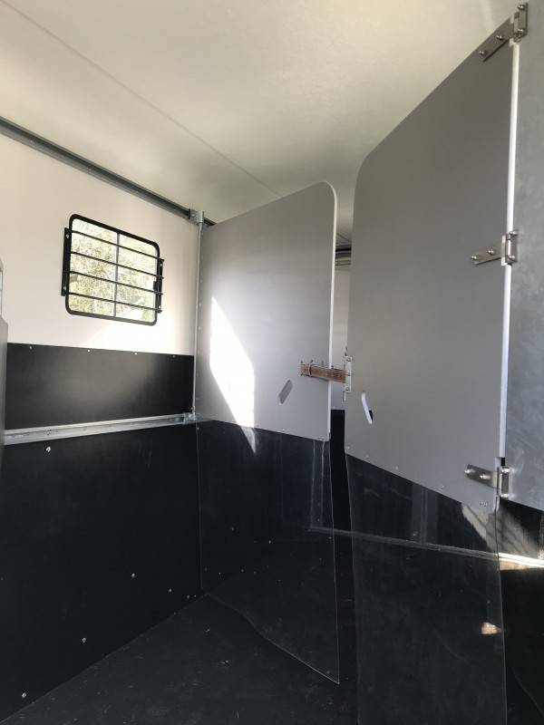 Horse trailer Fautras Oblic 3 3 Stalls 2025 New