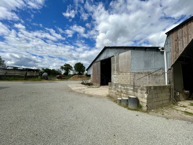 Racing yard  Mayenne