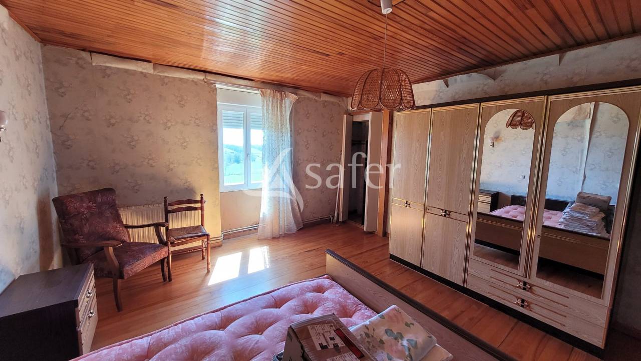 Other country property  tarn