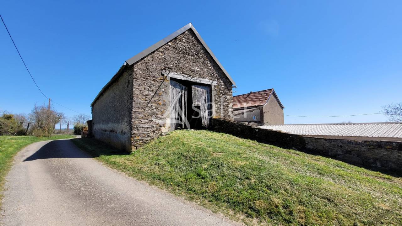 Other country property  tarn