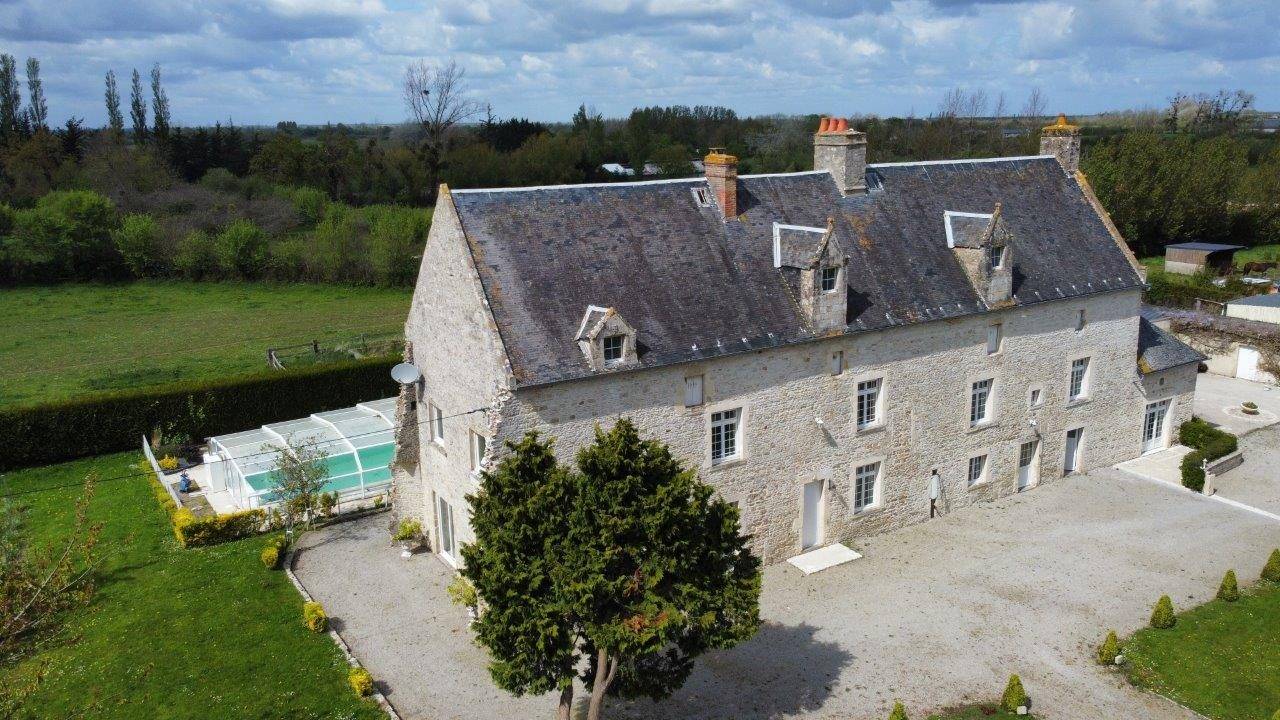 Equestrian property  Calvados