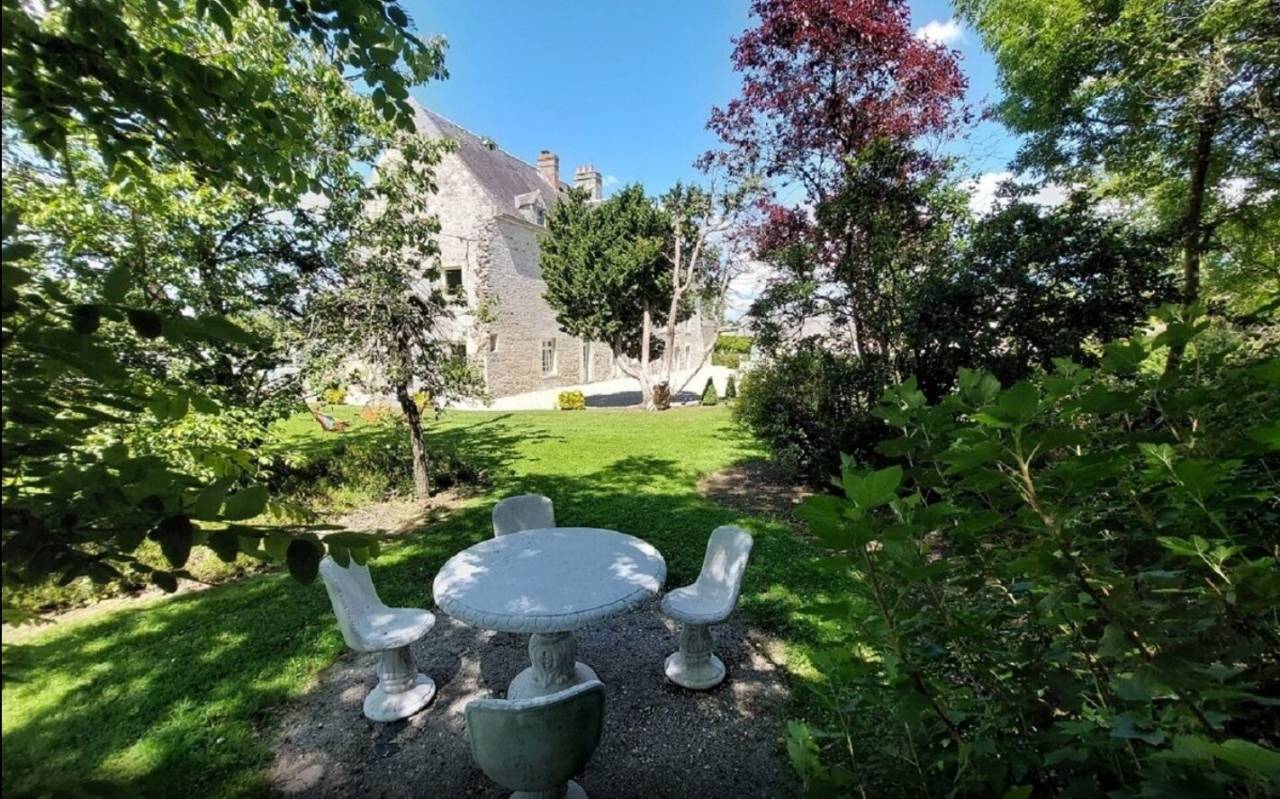 Equestrian property  Calvados